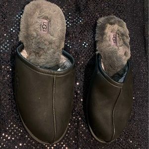 Men’s UGG house shoes